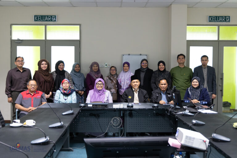 IBS Organises A Successful Research Colloquium for Grant Recipients