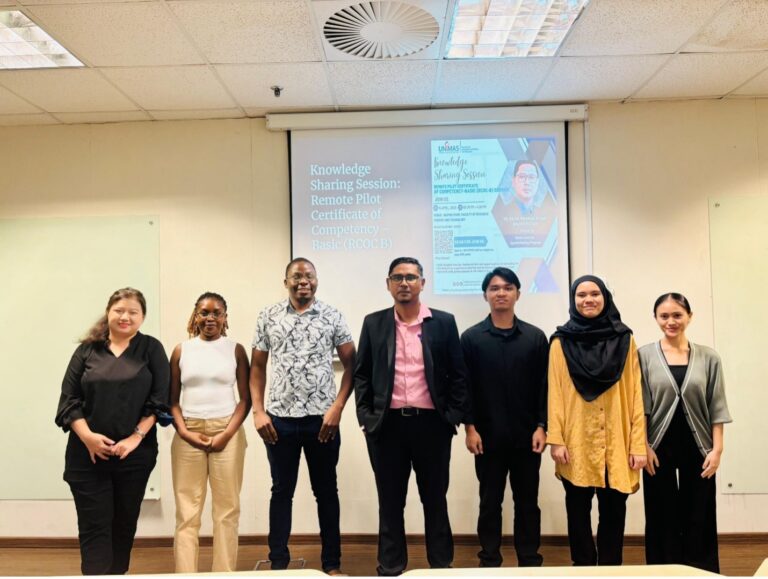 Dr. Kamalul and participants posed for a group photo after an engaging session on drone competency and certification, which was joined by 130 participants both online and on-site.