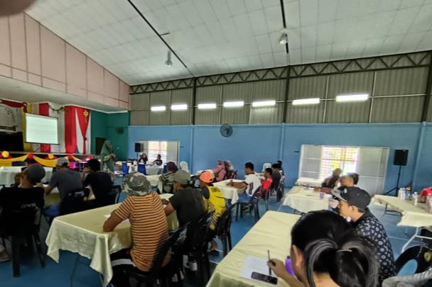 0b7d227beeba42b1d24f7d800bc777b7bde94efda42ef1917c1372143cb9